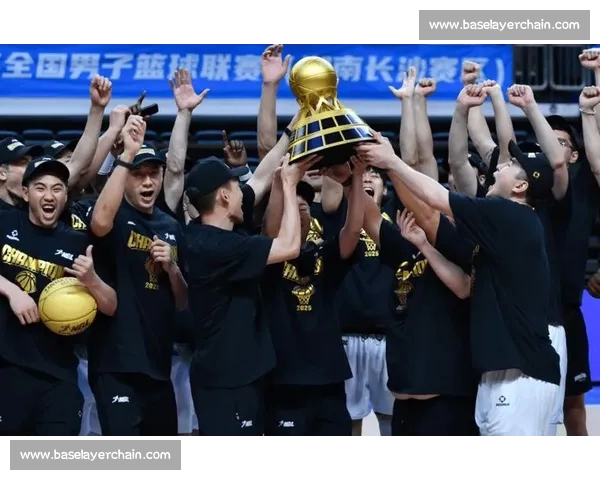 聚焦全球篮球赛事风云激荡与荣耀之路全景观察年度巅峰对决精彩瞬间解析 聚焦全球篮球赛事风云激荡与荣耀之路全景观察年度巅峰对决精彩瞬间解析